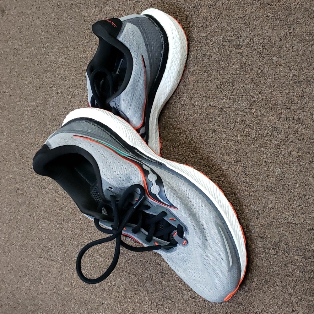Saucony Triumph 19